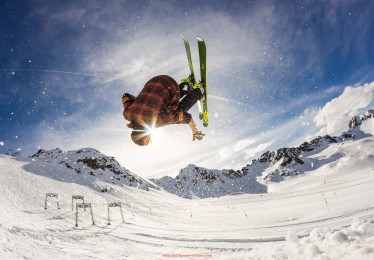 857直播看球平台-公园健身器材如何科学爱护及其保障体育运动设施长期使用的方法