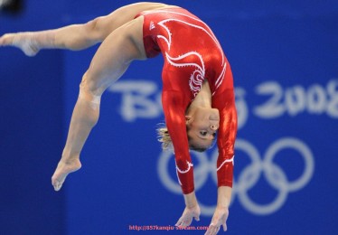 857直播看球平台-世俱杯球衣创新技术应用案例：温控材料与智能感应设备融合